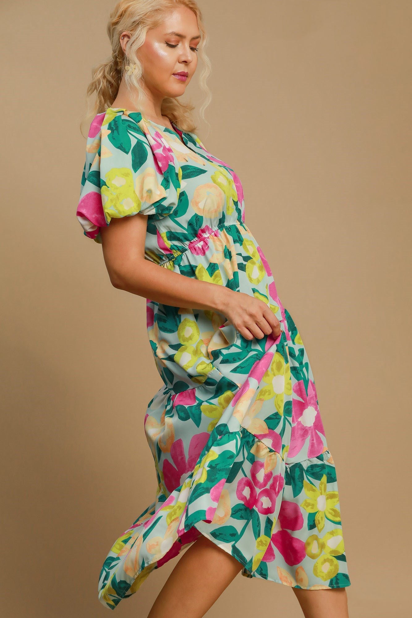 Colorful Full Size Floral Print Puff Sleeve Midi Dress Plus Size Elegant & Feminine Romantic Long Dress Stevvex