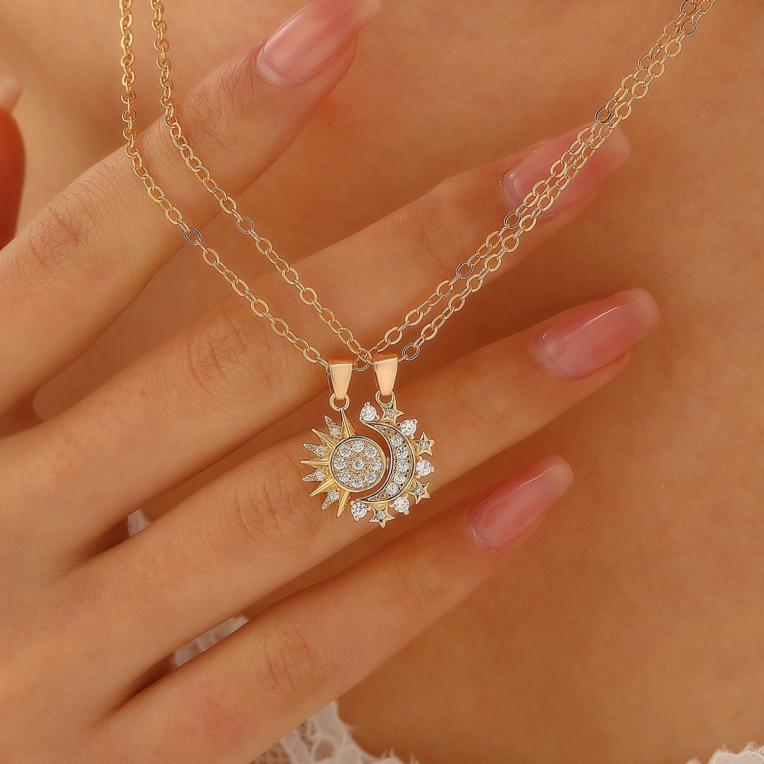 2pcs Necklace Sun And Moon Magnetic Pendant Clavicle Chain Necklace For Couple Lovers Pi-Mart