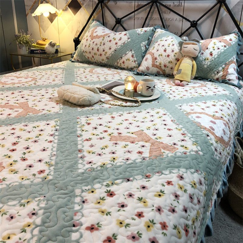 Warm Sunflower Milk Pile Bed Cover Three Piece Set Pi-Mart