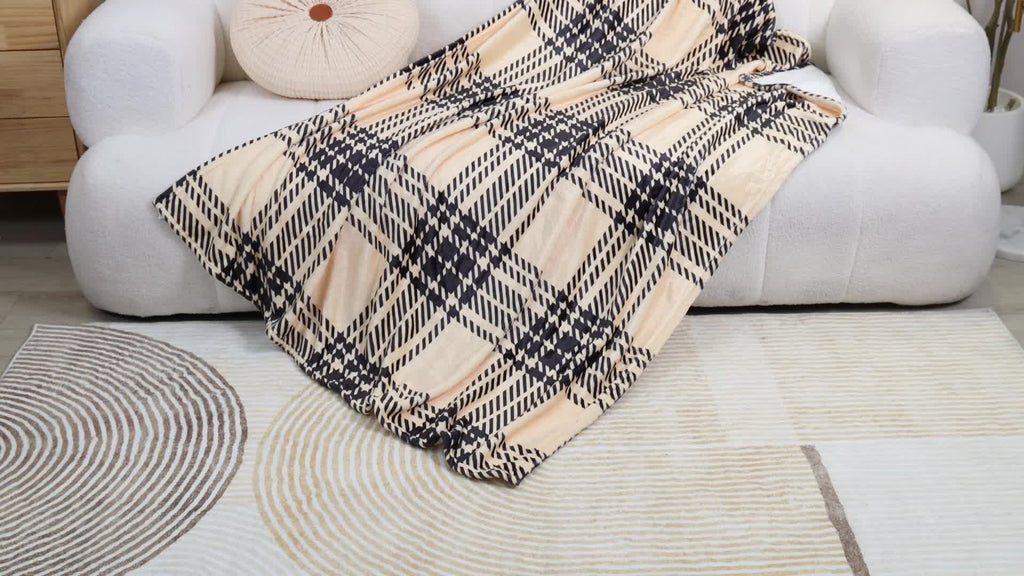 1pc Personalized "To My Daughter" Blanket - Soft, Cozy, and Warm Throw for Sofa, Office, Bed, and Travel - Unique Birthday Gift for Daughters Lootquake LLC
