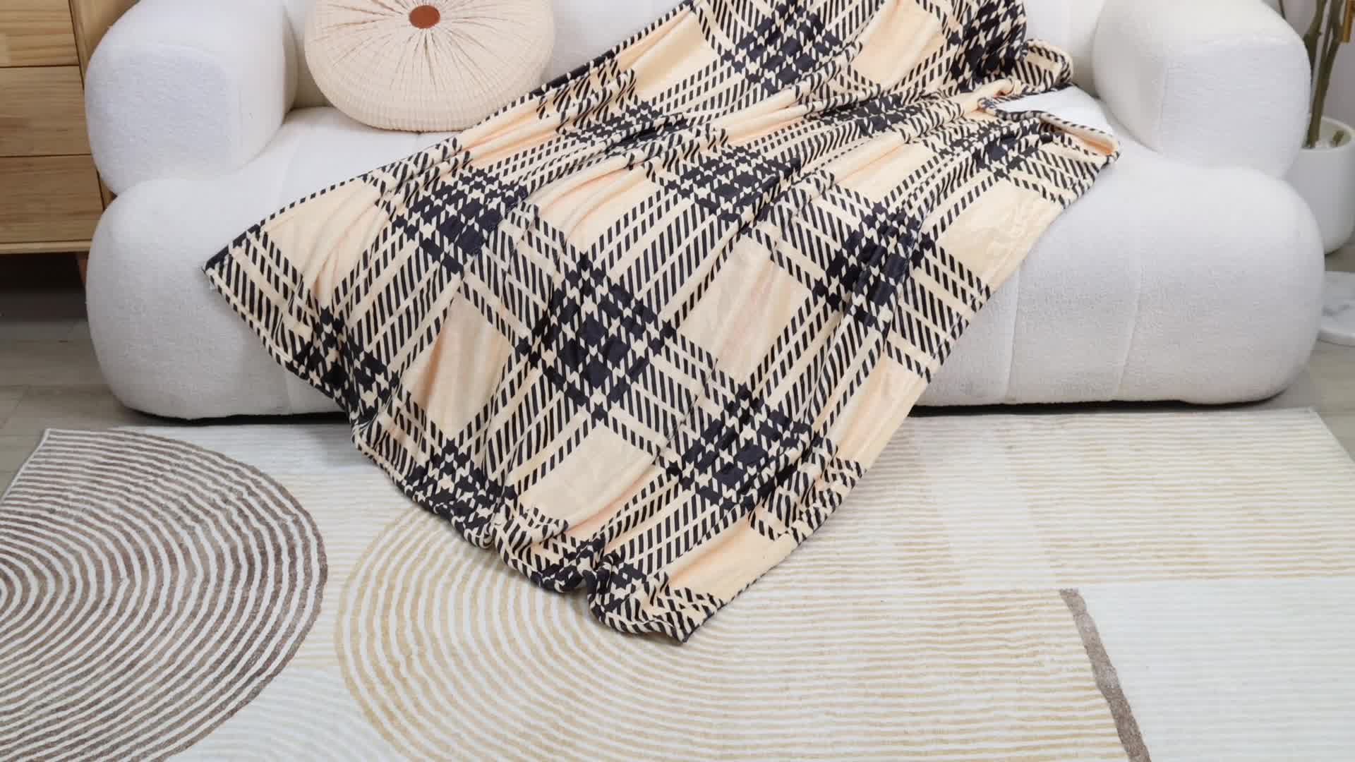 1pc Personalized "To My Daughter" Blanket - Soft, Cozy, and Warm Throw for Sofa, Office, Bed, and Travel - Unique Birthday Gift for Daughters Lootquake LLC