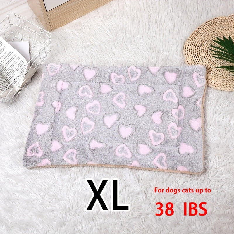 All-Season Dirt-Resistant Rectangular Pet Blanket - Comfortable Dog Paw Heart Print Pet Bed, 1pc Lootquake LLC