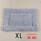 All-Season Dirt-Resistant Rectangular Pet Blanket - Comfortable Dog Paw Heart Print Pet Bed, 1pc Lootquake LLC