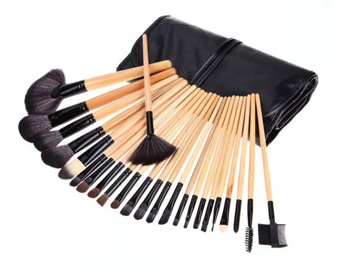 24 PCs Makeup Brush With Horse Hair Black Wood Color Makeup Full Set Pi-Mart