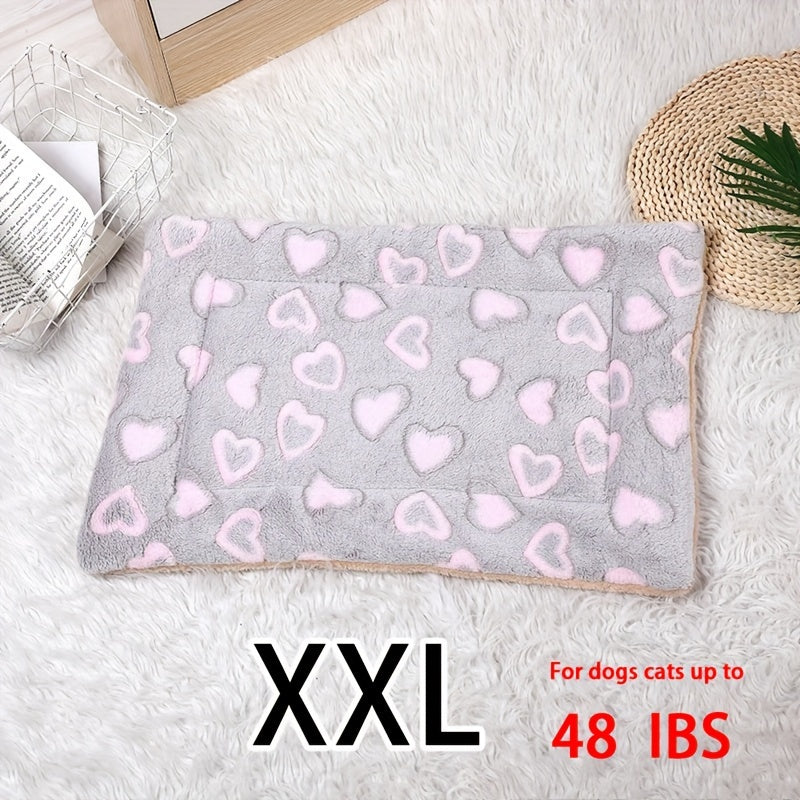 All-Season Dirt-Resistant Rectangular Pet Blanket - Comfortable Dog Paw Heart Print Pet Bed, 1pc Lootquake LLC