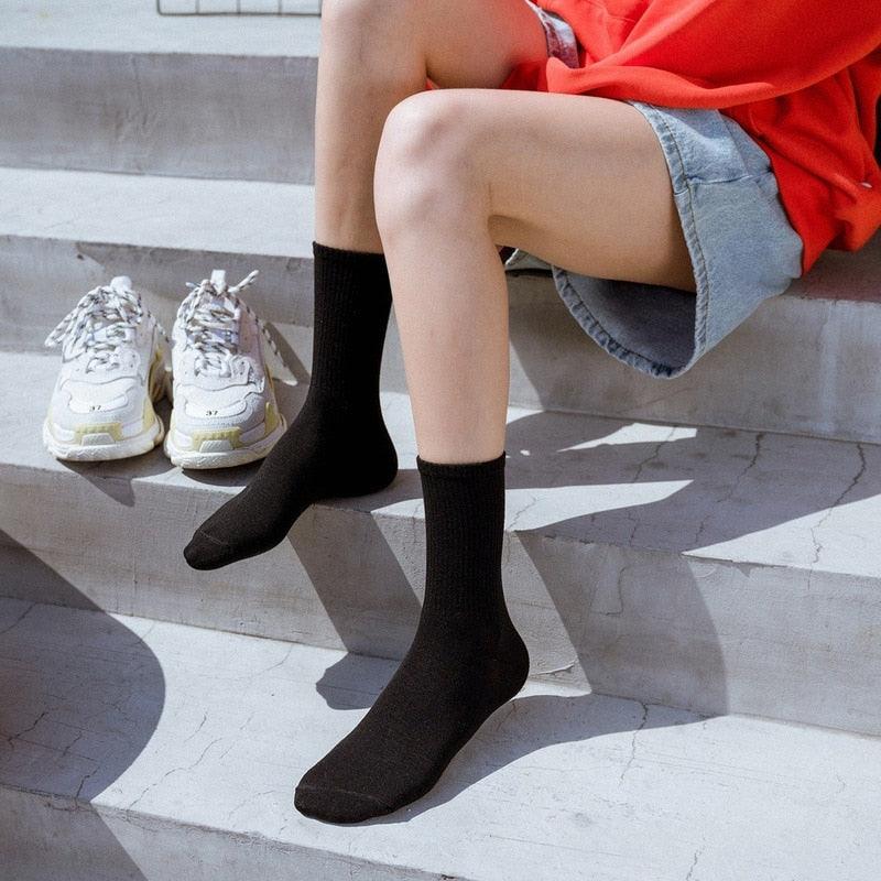 1 Pair New Unisex Combed Out Of Pure Cotton Sports Socks Breathable Compression Long Solid Black White Socks Summer Winter Middle Tube Warm Socks For Men And Women Stevvex