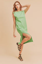 Side Slit Round Neck Sleeveless Midi Dress For Women Casual Chic with Side Slits for Modern Elegance