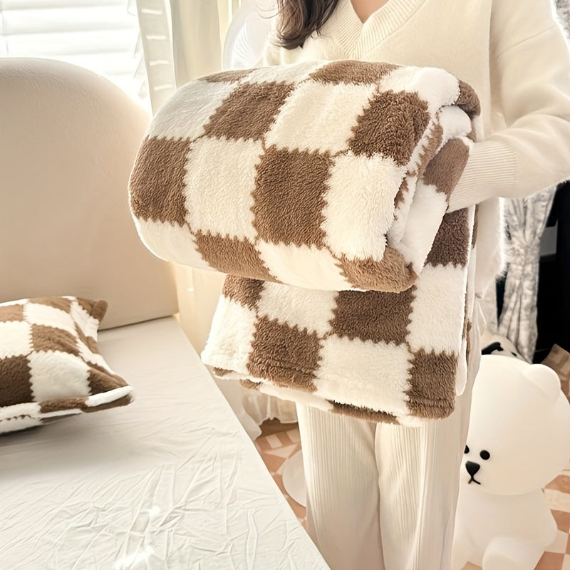 1pc Cozy Traditional Style Plaid Flannel Blanket, Red And White Or Black And White, Soft Panda Velvet (Polyester Fiber), Warm Travel Pet Blanket For Dogs And Cats, Washable, Christmas present Lootquake LLC