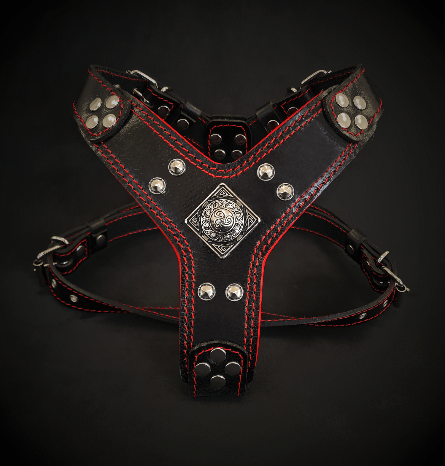 The ''Eros'' harness Black & Red Small to Medium Size - SJB-DIAMOND ELITES