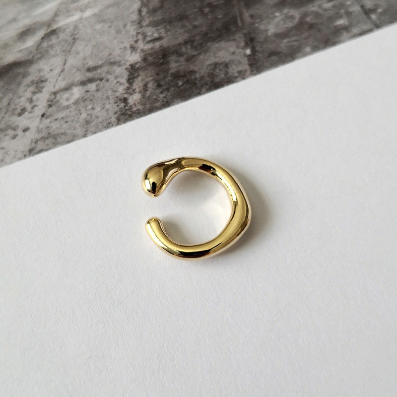 Metallic round earring