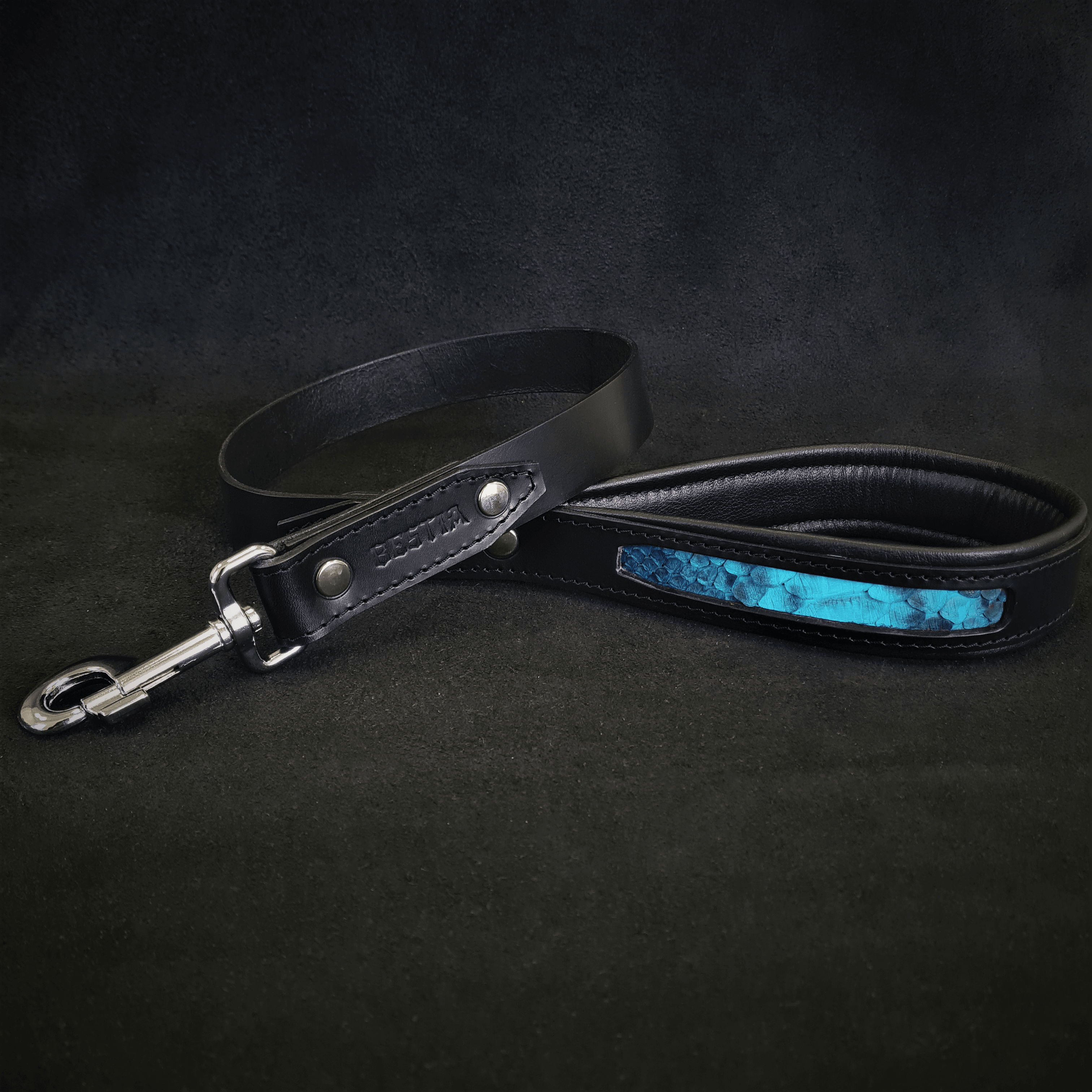The ''Morelia Python'' leash - SJB-DIAMOND ELITES