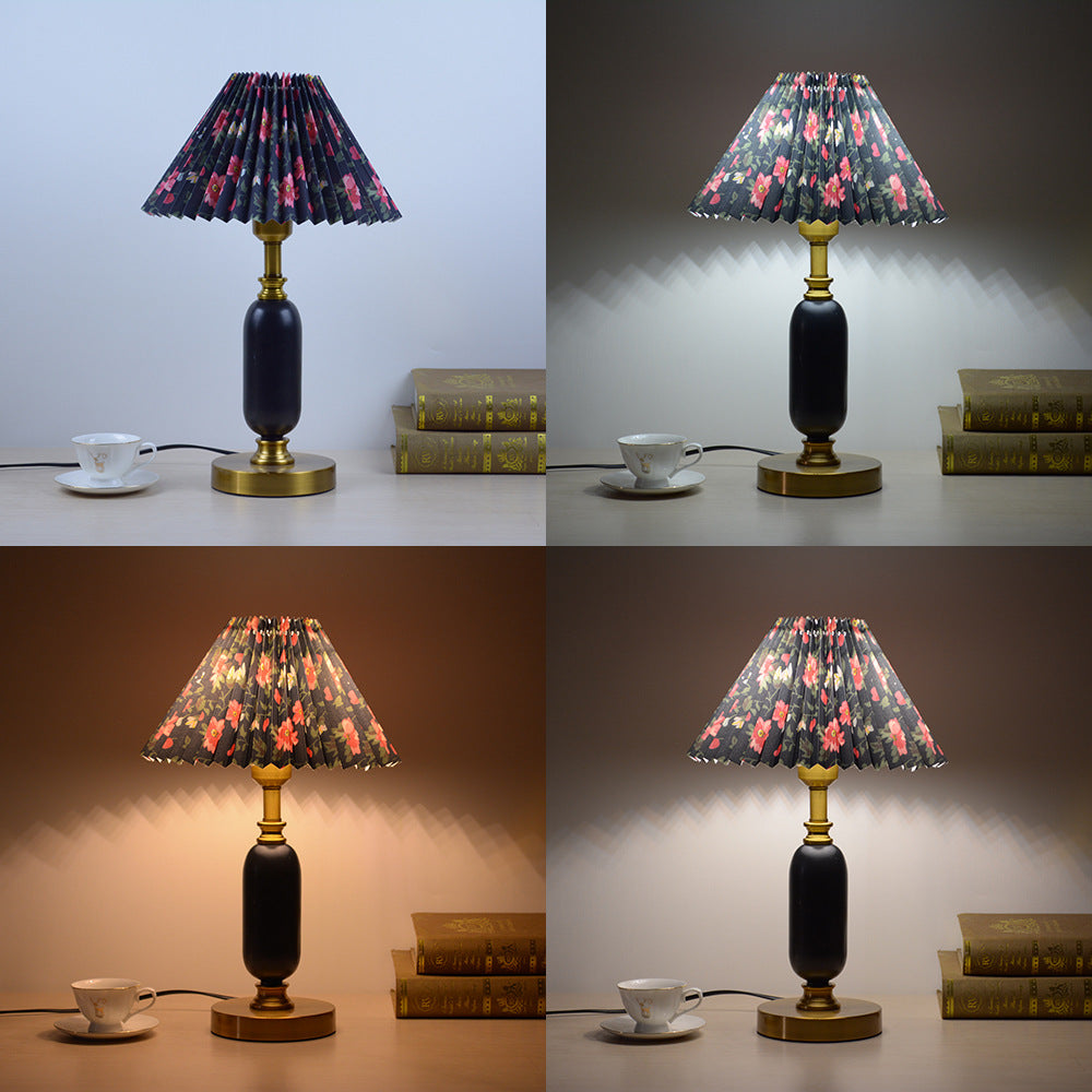 Warm Chinese Style Ceramic Wedding Master Bedroom Decorative Lamp Pi-Mart