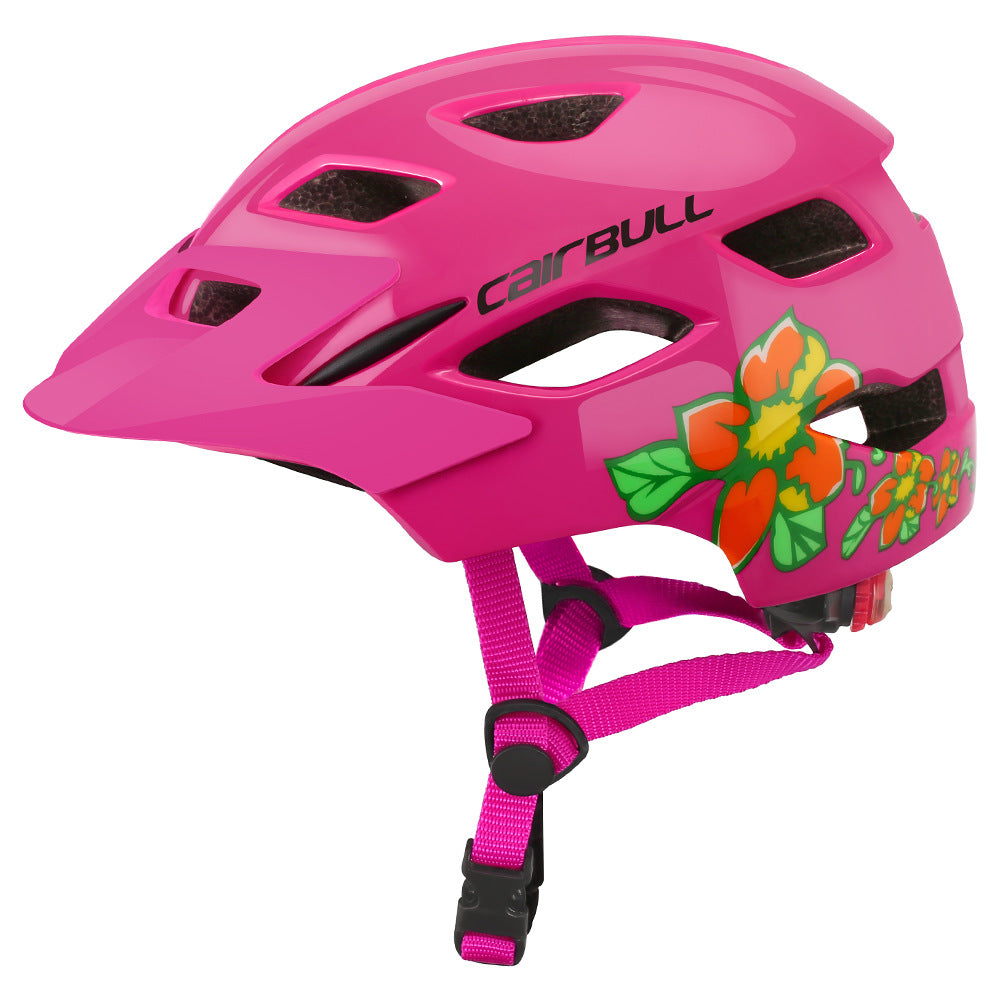 Balanced wheel sliding riding helmet