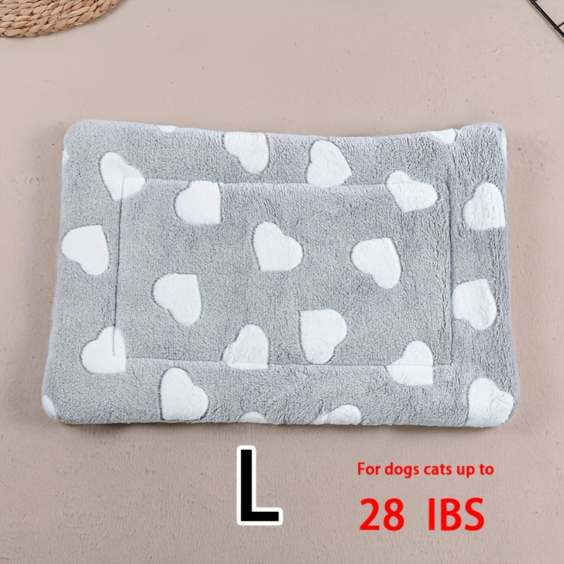 All-Season Dirt-Resistant Rectangular Pet Blanket - Comfortable Dog Paw Heart Print Pet Bed, 1pc Lootquake LLC