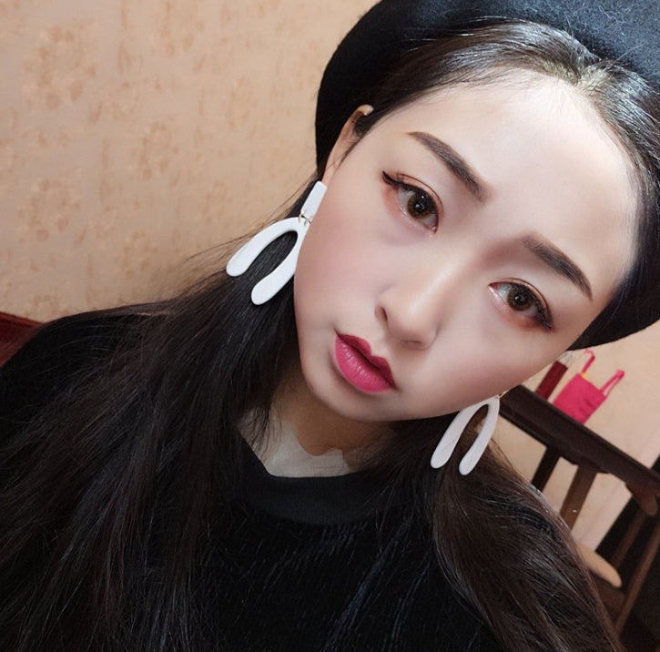 The wish bone earring