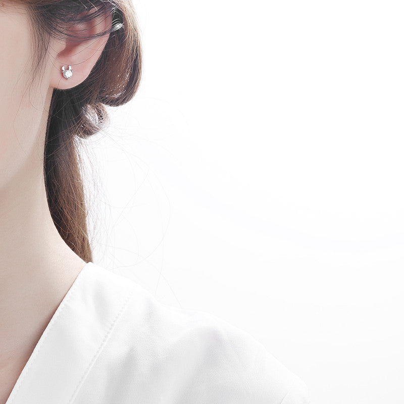 Single diamond deer earring Pi-Mart
