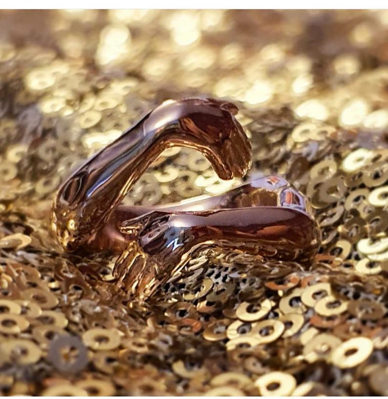 Simple And Creative Love Hands Embracing Ring Pi-Mart