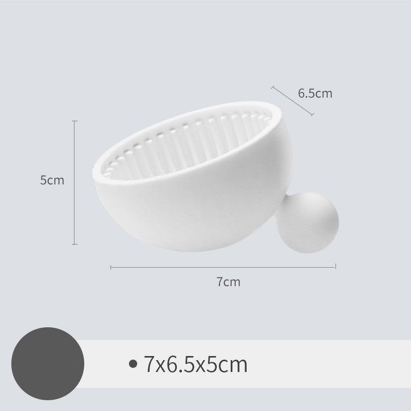 Small Ball Makeup Brush Cleaner Pi-Mart