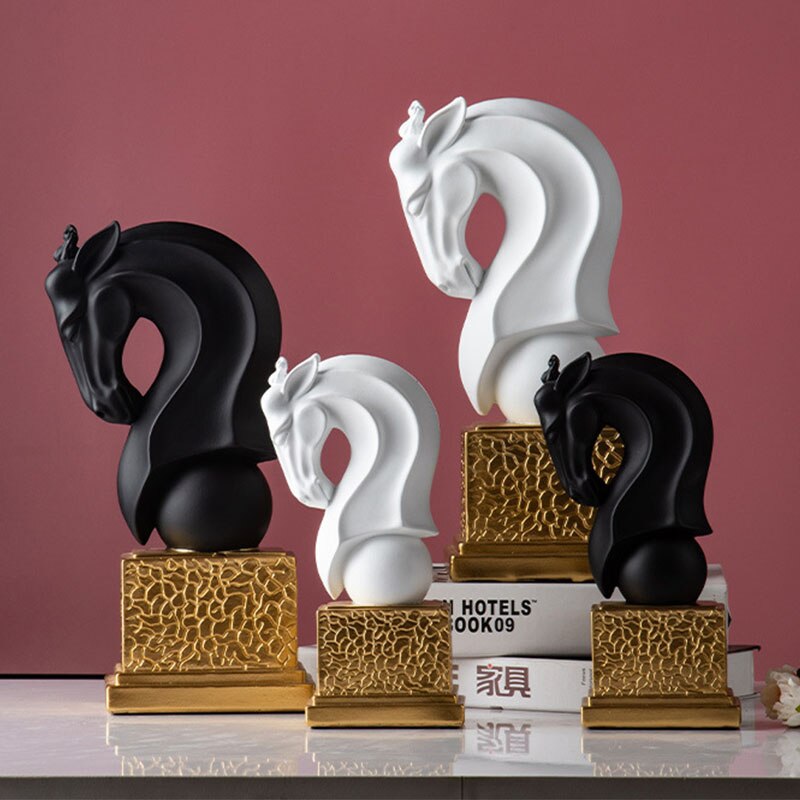 Horse head creative furnishing pieces Lootquake LLC