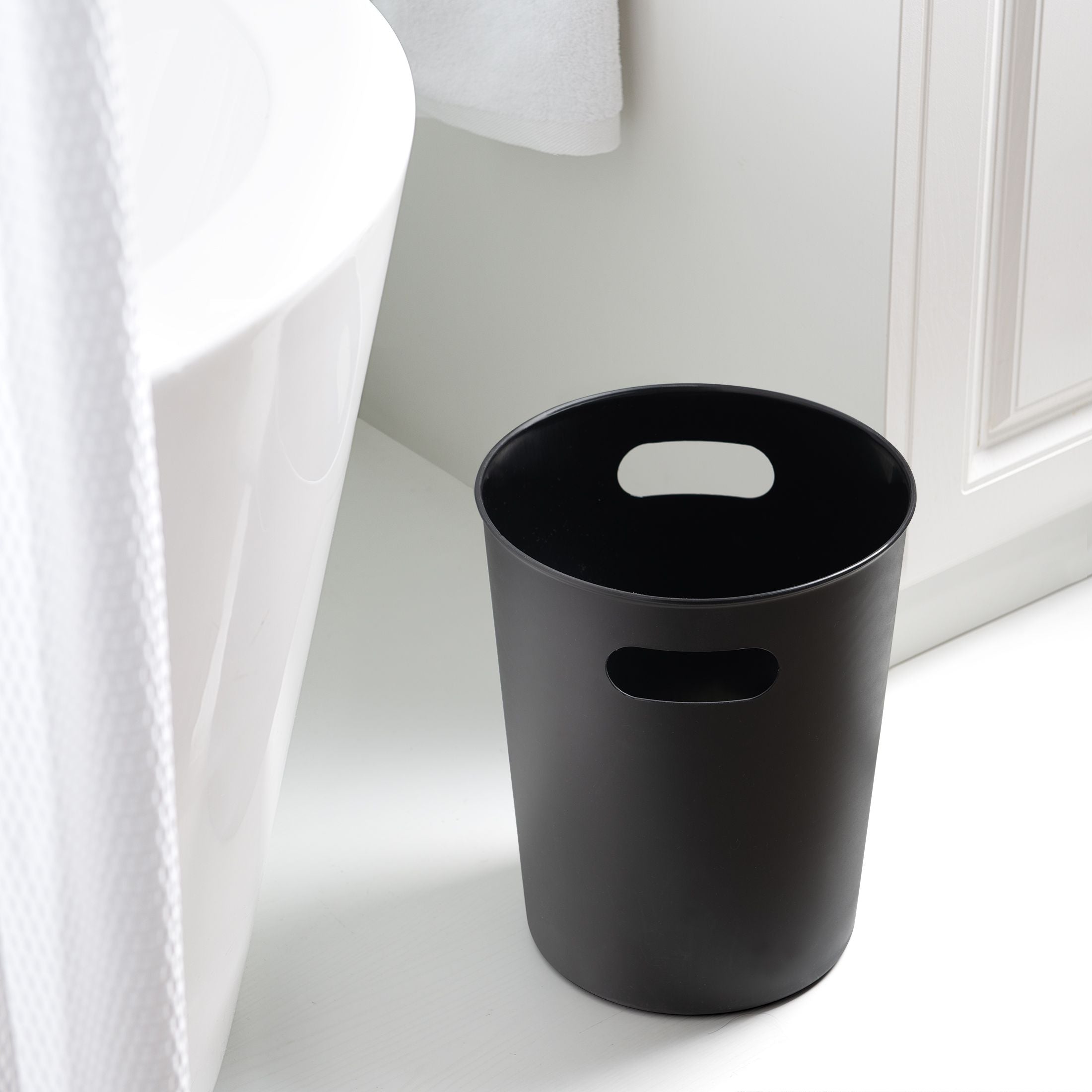 Mainstays Basic Plastic 2.64 Gallon Wastebasket in Rich Bla ck for Bathroom, Bedroom or Office EasyOptionXY LLC