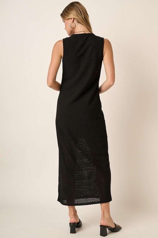 Side Slit Round Neck Sleeveless Dress – Elegant and Versatile Sleeveless Dress with Sophisticated Side Slit Detail For Any Occasion Stevvex
