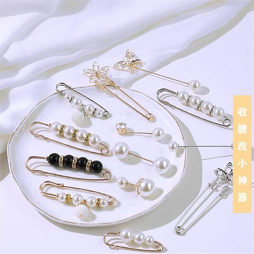 1pcs Fashion Pearl Fixed Strap Charm Safety Pin Sweater Cardigan Clip Brooches Rhinestone Metal Jewelry Sweater Shawl Clips Faux Crystal and Pearl Pins for Fixing on Sweaters Stevvex