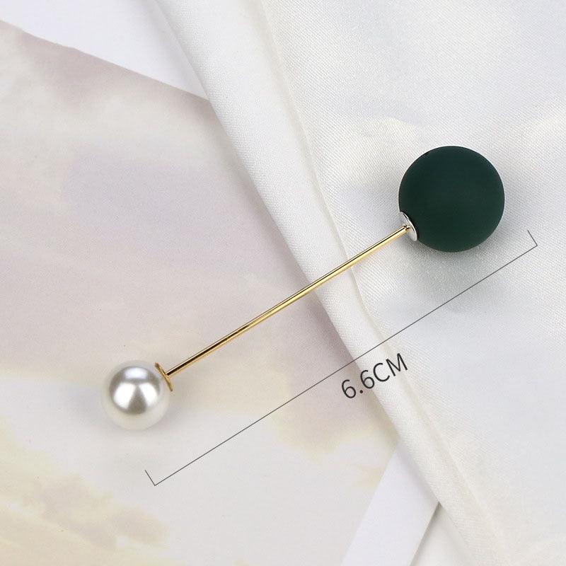 1pcs Fashion Pearl Fixed Strap Charm Safety Pin Sweater Cardigan Clip Brooches Rhinestone Metal Jewelry Sweater Shawl Clips Faux Crystal and Pearl Pins for Fixing on Sweaters Stevvex