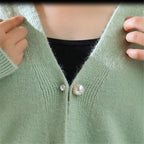 1pcs Fashion Pearl Fixed Strap Charm Safety Pin Sweater Cardigan Clip Brooches Rhinestone Metal Jewelry Sweater Shawl Clips Faux Crystal and Pearl Pins for Fixing on Sweaters Stevvex