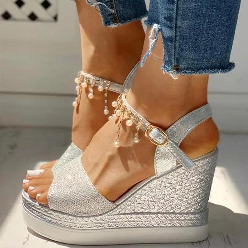 2021 New Women Summer Sandals Studded Detail Luxury Shine Design Casual Womens Shoes Stevvex