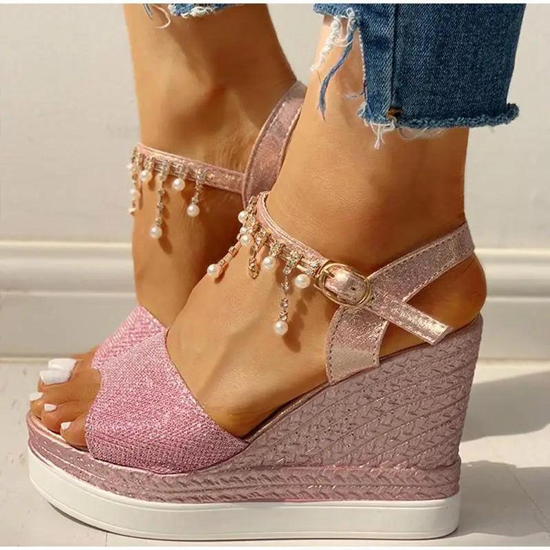 2021 New Women Summer Sandals Studded Detail Luxury Shine Design Casual Womens Shoes Stevvex