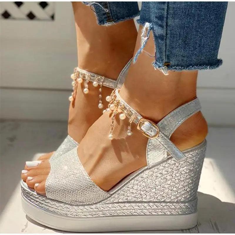 2021 New Women Summer Sandals Studded Detail Luxury Shine Design Casual Womens Shoes Stevvex