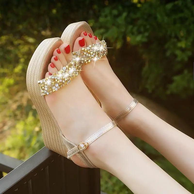 2021 New Women Summer Sandals Studded Detail Luxury Shine Design Casual Womens Shoes Stevvex