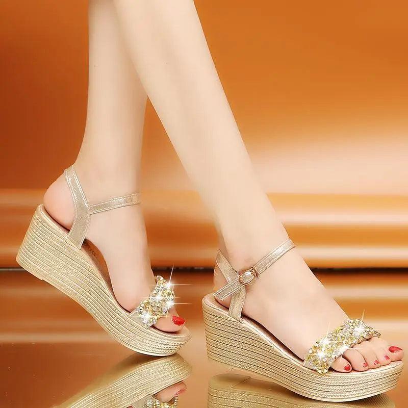2021 New Women Summer Sandals Studded Detail Luxury Shine Design Casual Womens Shoes Stevvex