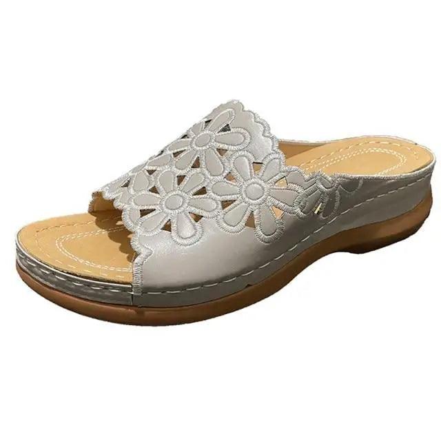 2021 Summer Classic Women's Sandals Elegant Buckle Strap Design Comfortable Women Shoes Stevvex
