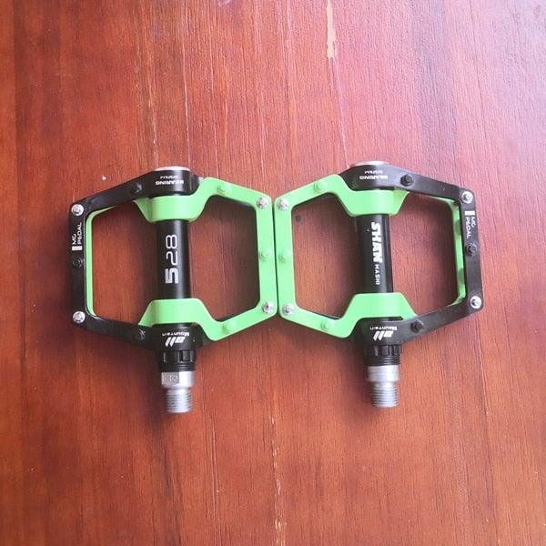 New Bicycle Pedals magnesium Aluminum alloy Pedal MTB Road Bike Pedals 5 colors optional  Pedals Mountain Bike Pedals Lightweight Alloy Fiber Bicycle Platform Pedals Stevvex