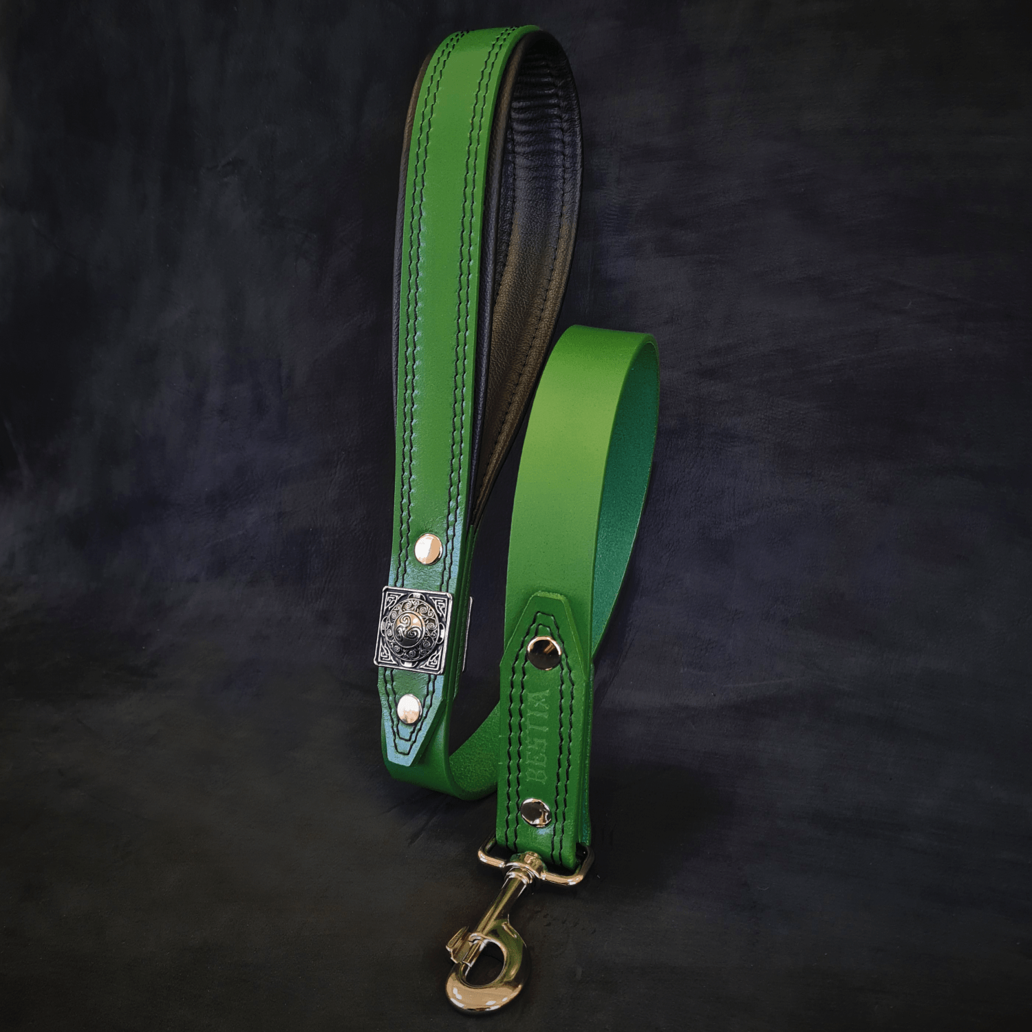 ''Eros'' leash GREEN - SJB-DIAMOND ELITES