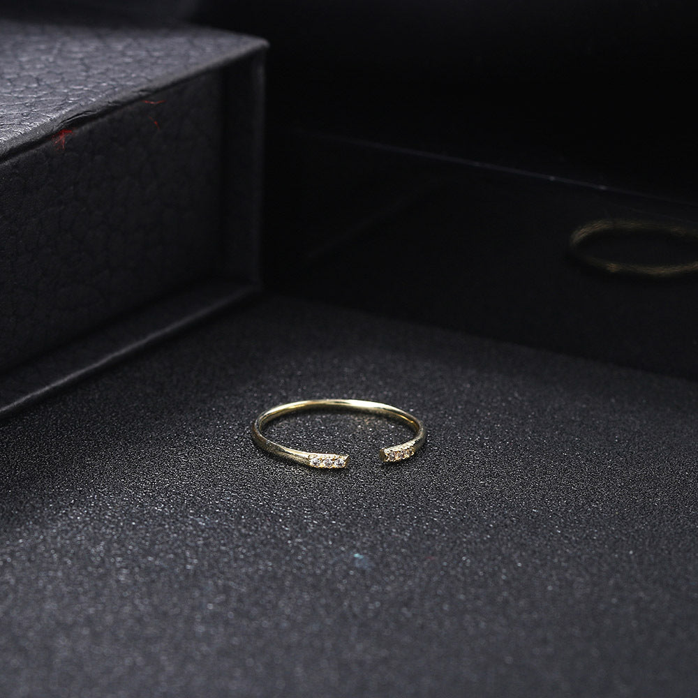 European And American Simple Carbink Thin Open-end Bangle Ring