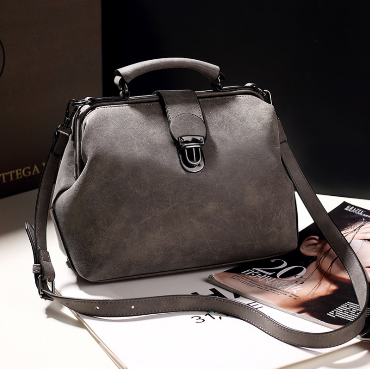 Retro handbag Pi-Mart