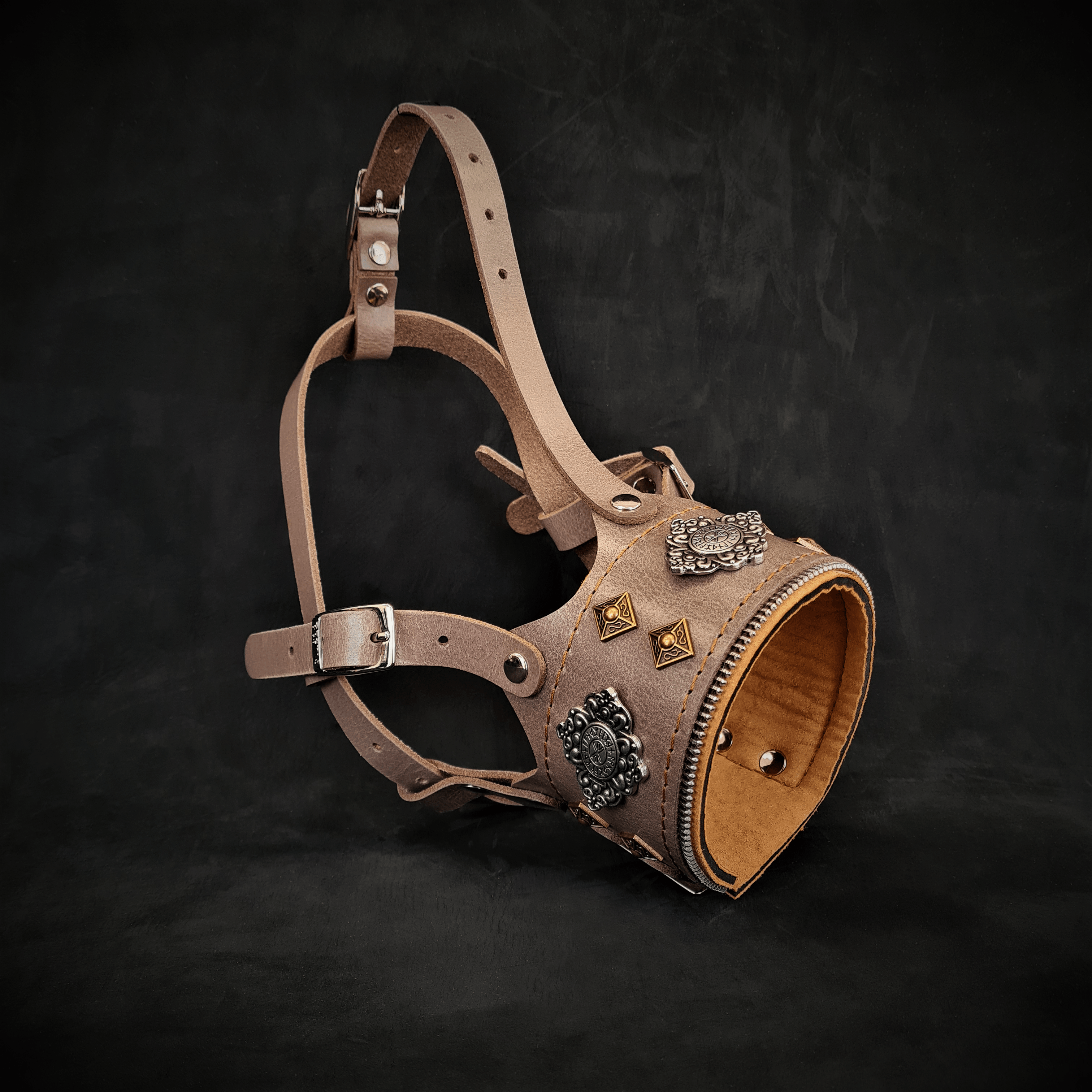 The "Aztec" leather muzzle Grey - SJB-DIAMOND ELITES