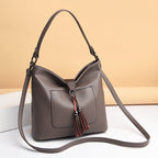 Large women hobo bag with tassel decoration and detachable long strap in pu leather - SJB-DIAMOND ELITES