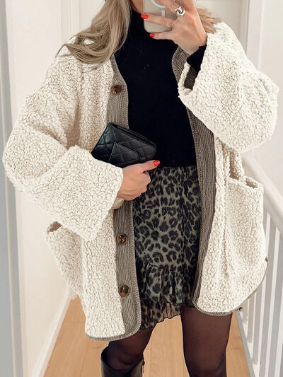 Modern Cozy Women Luxuriously Cozy Contrast Button Up Sherpa Jacket with Pockets For Fall & Winter Stevvex