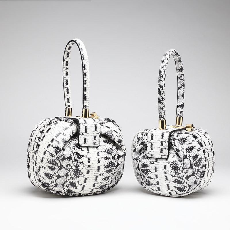 Stylish personality handbag Pi-Mart