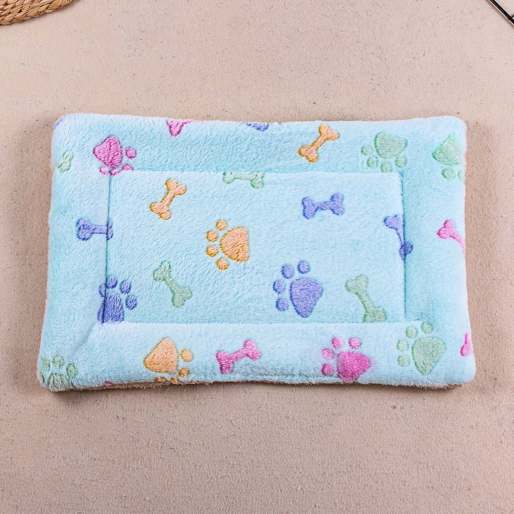 All-Season Dirt-Resistant Rectangular Pet Blanket - Comfortable Dog Paw Heart Print Pet Bed, 1pc Lootquake LLC