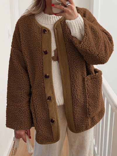 Modern Cozy Women Luxuriously Cozy Contrast Button Up Sherpa Jacket with Pockets For Fall & Winter Stevvex