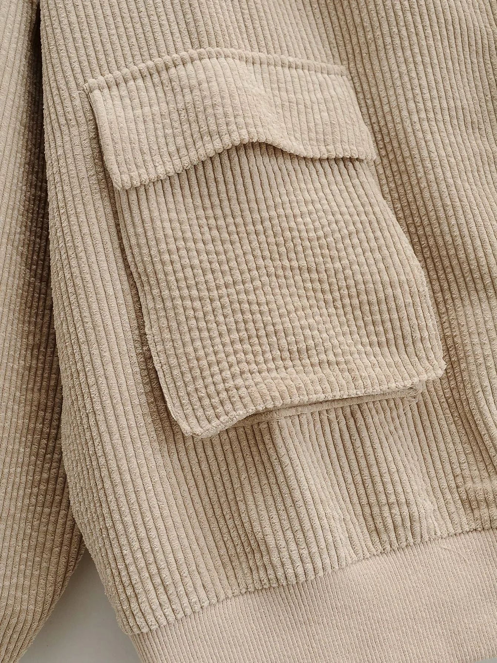 Fashion Two-piece Hooded Sweatshirt With Loose Pockets