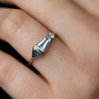 Simple And Light Luxury Inlaid Sea Blue Zircon Ring