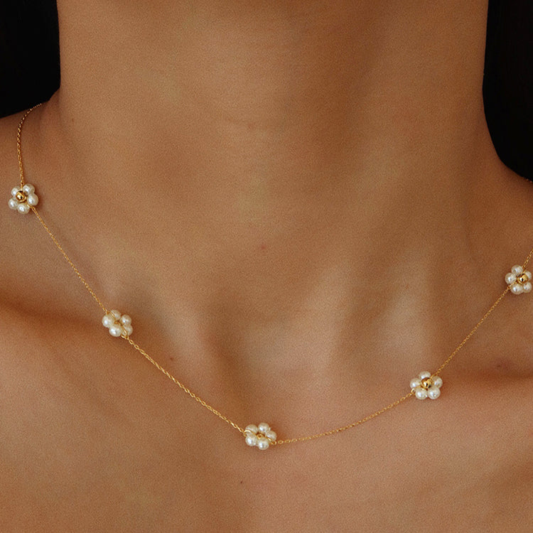 Simple Pearls Flower Necklace Pi-Mart