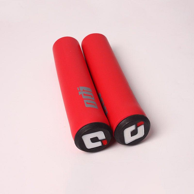 2PCS Bicycle Grips Handlebar Grips Soft Mountain Bike Silicone Handle Bar Grip Bicycle Comfortable Non-Slip Bicycle Handle Grips Handle Bar End Grips Mountain Bike Grips Stevvex