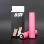 2PCS Silicone Bicycle Handlebar Grips Anti-Slip Shock-Asorbing Mountain Bike Handlebar Grip Silica Gel Super Light Anti-Skid Shock-Proof Handle Bar Locking Grips Cycling Grips Stevvex