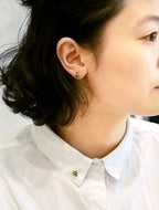 Bee stud earring Pi-Mart